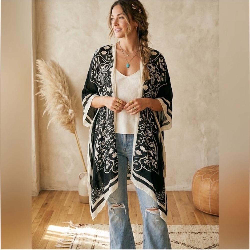 Modena New York Boho Kimono Cardigan | Black & White Floral Lightweight OS NWT
